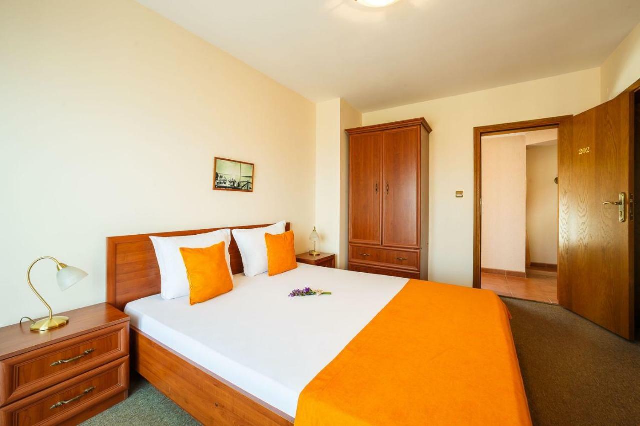 Hotel Albatros Old Town Sozopol Bagian luar foto